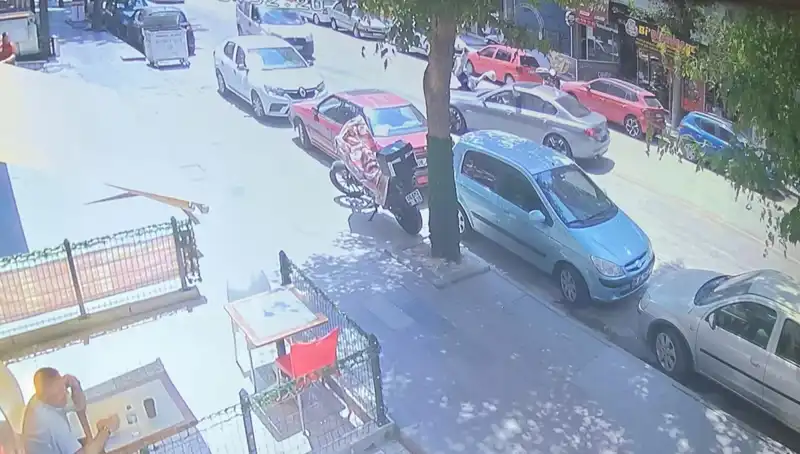 Özellikle Yoğun Bölgelerde Karşıdan Karşıya Geçerken Dikkat Edin!