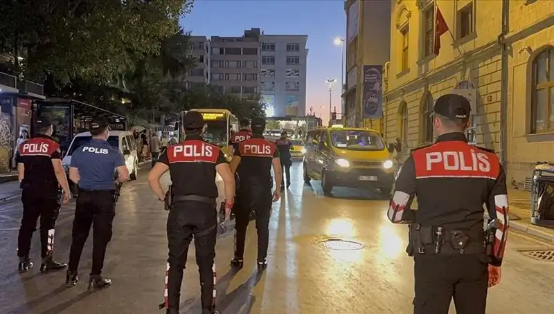 Megakentte Şok Gelişme: 4 Saat İçinde Yüzlerce Gözaltı Harekati