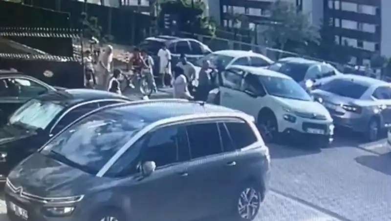 Eşi ve Yakınlarını Ezerek Kaçmaya Çalışan Sürücü Yakalandı