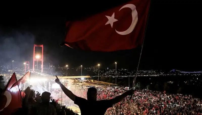 15 Temmuz'un Anma Gecesi: "En Uzun Gece" Külliye'de Sahnelenecek