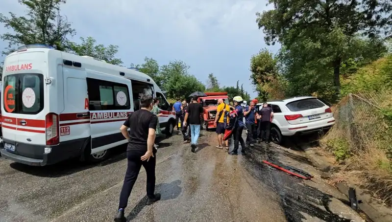 Sakarya'da Trafik Kazası: 4 Çocuk ile 1 Yetişkin Yaralandı