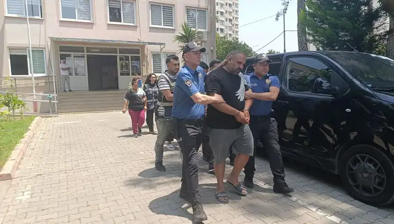 Adana'da Büyük Dolandırıcılık Operasyonu: 4 Kişi Tutuklandı!
