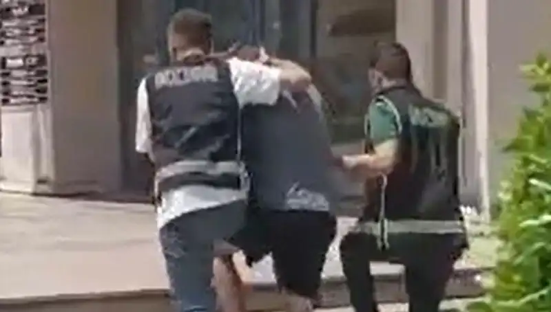 Sahte Dövizle Alışveriş Yapan Turist Ülkesine Gönderildi! İşte Olayın Detayları