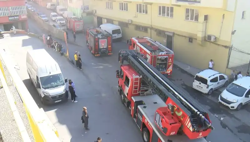 İstanbul'da Tekstil Atölyesinde Çıkan Yangın Panik Yaratırken, Şirket Büyük Kaybı Gözlemliyor