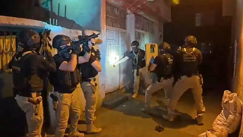 İstanbul'da DAEŞ'e Yönelik Büyük Operasyon: 18 Gözaltı