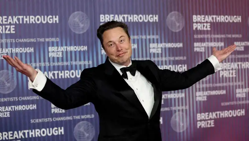 Elon Musk'tan Çarpıcı Açıklama: X Artık Flört Sitesi Olacak mı?