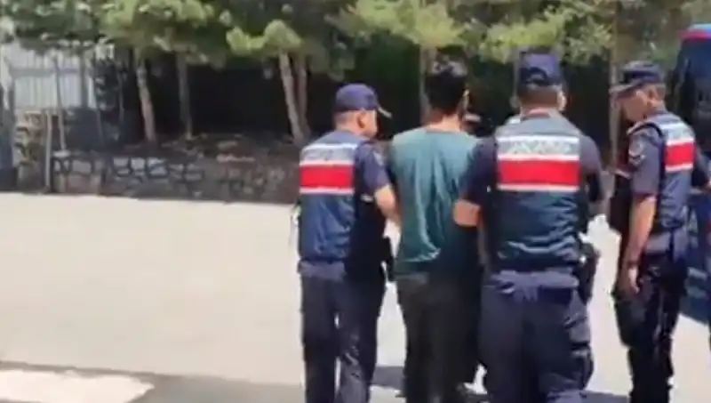 DAEŞ’e Yönelik Dev Operasyon: 14 İlde 26 Gözaltı