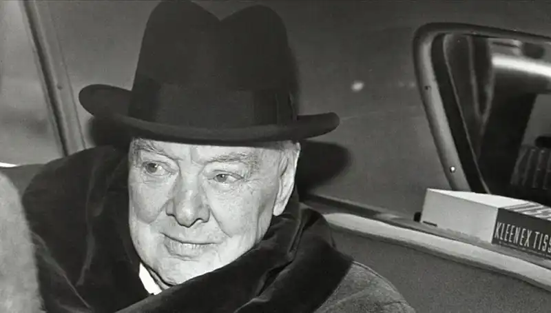 Churchill’in Bekar Evi Satışta: Tarihle Dolu 3,75 Milyon Sterlinlik Fırsat