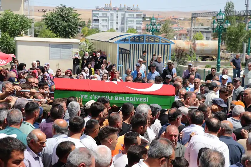 MHP'li Belediye Başkanının Son Yolculuğuna Veda: Şehrin Dört Bir Yanından Katılım