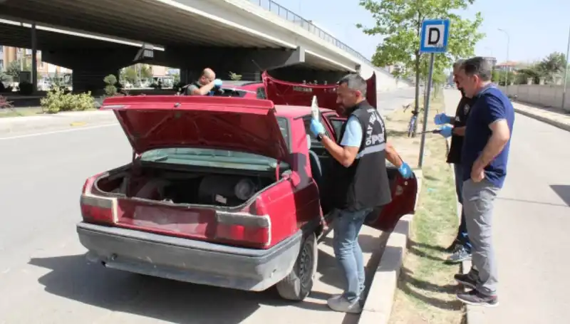 Çaldığı Aracın Yakıtı Bitince Yeni Araç Çalan Şahıs Yakalandı!