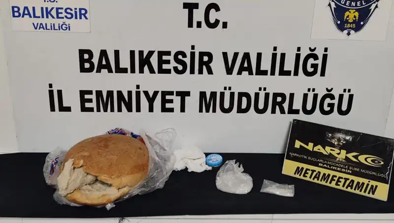 Ekmeğin İçinde Uyuşturucu Gizleyerek Kargo Yollayanlar Yakalandı!