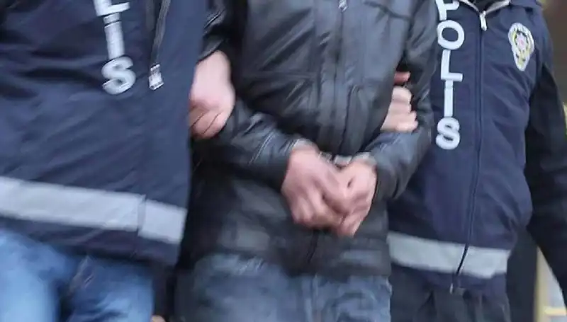 Osmaniye'de Uyuşturucu Operasyonu: 7 Kişi Tutuklandı, Sokaklar Temizleniyor!