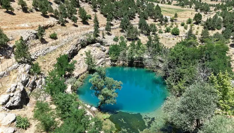 Kahramanmaraş’ta Doğanın Zirvesi: Yeşilgöz Gölü’nün Eşsiz Güzellikleri